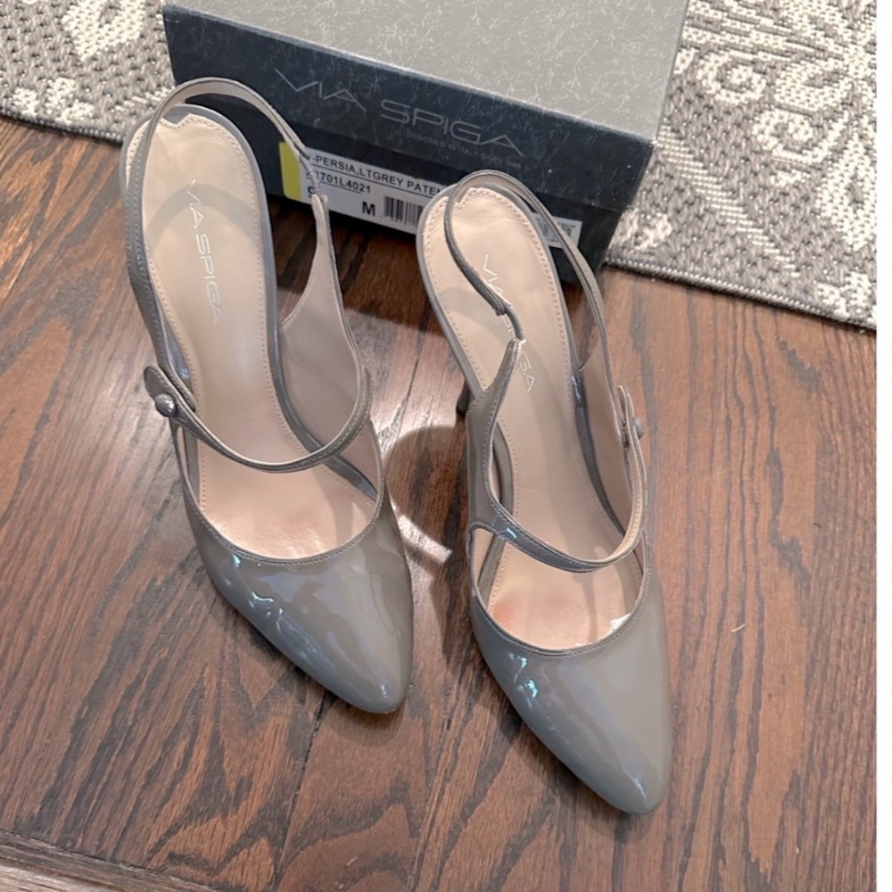 Via Spige patent leather heels